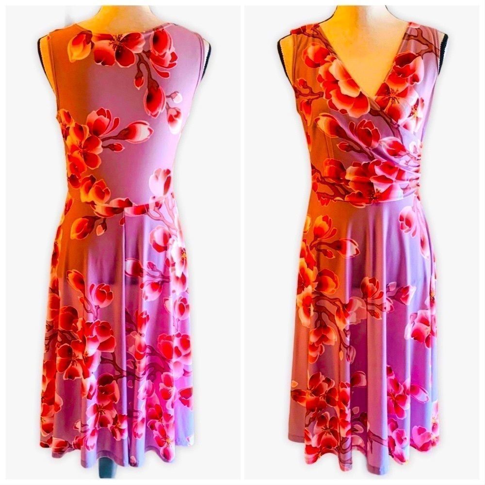 NWOT! LOVELY LBISSE V NECK FLORAL FIT & FLARE